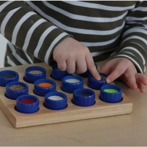 Juegos sensoriales montessori sales